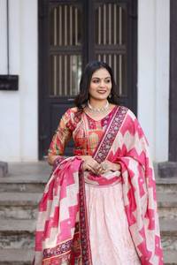 Lehenga Choli bordado para mujer con blusa de diseñador y Dupatta coordinado adecuado para bodas, eventos culturales y fiestas - Product Image 6