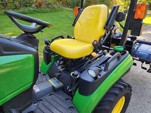 Mejor Suministro de Tractor Cortacésped John Deere de 23 HP de Calidad con Cargador Frontal, Retroexcavadora, Bomba y Motor de Control Digital - Product Image 2