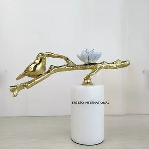 Lunettes de soleil en aluminium martelé Designer Table Top Sculptures décoratives Fournitures Showpiece Statue pour Accents de maison - Product Image 4