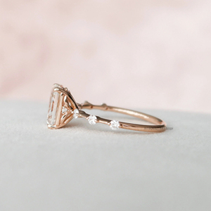 แหวนเพชรโมอิสเจียระไนมรกต2กะรัตพร้อมรัศมีที่ซ่อนอยู่แหวนหมั้นทันสมัยสำหรับผู้หญิงในทองคำของขวัญเครื่องประดับทำมือสุดหรู - Product Image 2