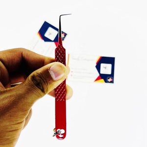 Pince à épiler professionnelle personnalisée pour cils, pointe de 10 mm, 90 degrés, couleur rouge avec breloques cerises, pince à épiler à pointe en fibre - Product Image 6
