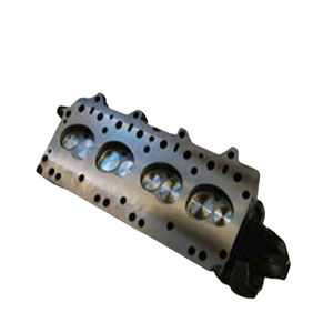 Culasse de moteur ETC5412 compatible avec Land Rover 225 essence série Defender Santana 90 110 moteurs classiques - Product Image 1