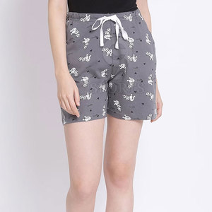 Short extensible confortable pour femmes respirant pour la course à pied, le yoga et la relaxation quotidienne - Product Image 1