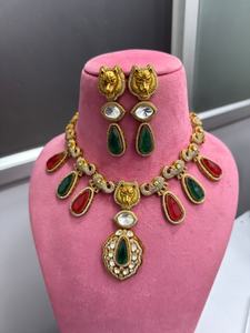 Ensemble de collier de qualité supérieure, design magnifique, peut être porté avec des tenues ethniques et occidentales, parfait pour les soirées - Product Image 3