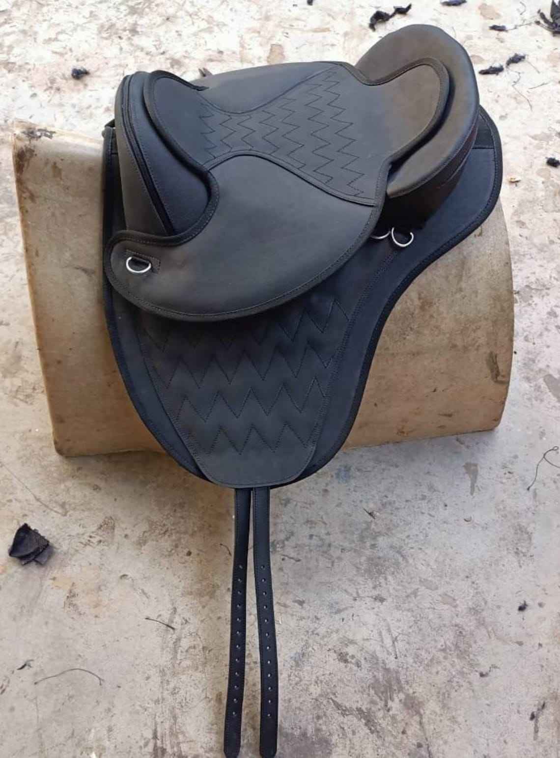 สีดำเข้ม