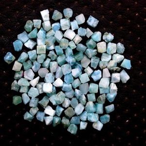 50ชิ้นคริสตัลสีฟ้าที่หายากตัดด้วยมือลาริมาร์ของแท้หยาบขนาด4-6มม. อัญมณีธรรมชาติสำหรับการทำเครื่องประดับ - Product Image 1
