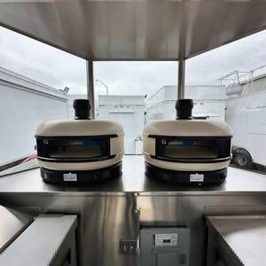 Remorque de camion-restaurant mobile en acier inoxydable blanc avec auvent et fenêtre de service vitrée pour la vente de snacks - Product Image 2