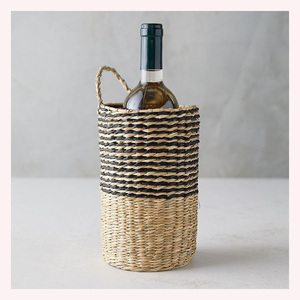 Envoltura de botella de ratán rústico elegante y algas marinas Acentos de animales hechos a mano para espacios de vida modernos de lujo ecológico - Product Image 4