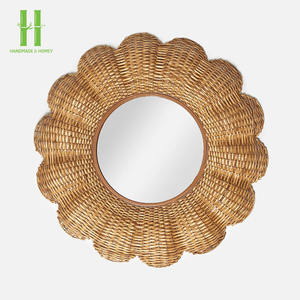 BEST SELLER Le miroir mural artisanal en rotin de qualité supérieure et écologique, parfait pour embellir votre espace de vie - Product Image 5