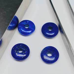 Cuentas Sueltas de Piedras Preciosas de Lapislázuli Talladas a Mano en Forma de Donut de 12 mm para Joyería - Product Image 2