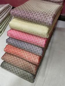 Tissu jacquard brocart de conception artistique pour les tailleurs et les fabricants de vêtements de créateurs et de tissus d'ameublement en vrac - Product Image 2