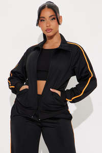 Ensemble de survêtement pour femmes, haut court en coton biologique personnalisé, pantalon de jogging, sweat-shirt, ensemble de jogging 2 pièces, sweat-shirt à capuche, survêtement pour femmes - Product Image 2