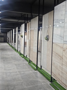 กระเบื้องพอร์ซเลนเคลือบเงาสูง ขนาด 600x1200 มม. ลายหินอ่อนออนิกซ์สุดหรู ราคาโรงงาน ผู้ผลิตกระเบื้องที่ดีที่สุดในอินเดีย - Product Image 6