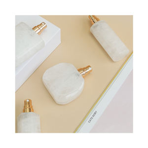 Bouteille de parfum en cristal clair avec Logo personnalisé de luxe pour femme - Product Image 1