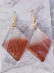 ต่างหูเรซินฝังห่วงหลากสีสำหรับผู้หญิงต่างหูรูปนางฟ้าหลากสีสำหรับเครื่องประดับแฟชั่น - Product Image 3