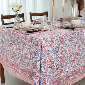 Paloma azul y flamenco rosa sobre flor blanca diseño bloque de mano estampado mantel cubierta de mesa y juego de lino regalo para regalo de mamá - Product Image 5