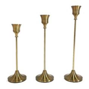 Portavelas de latón grabado a mano para la decoración clásica del hogar ajustes de eventos tradicionales y un ambiente espiritual elegante - Product Image 5