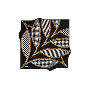 Écharpe en coton et soie à motifs floraux vintage - Design personnalisé - Mouchoir carré - Product Image 1