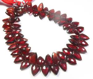 Haute qualité 9 brins 10.5-13mm gemmes de grenat africain naturel Mozambique perles à facettes fantaisie bouclier perles 100% grenat naturel - Product Image 4