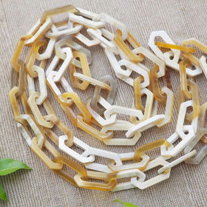 Collier de luxe en corne de buffle fait à la main, bijoux naturels et durables pour femmes, haute qualité - Product Image 1