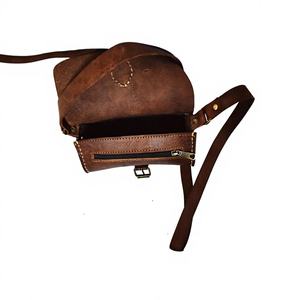 Bolso Bandolera Estilo Vintage Moroccan Soul con Decoración de Remaches y Cierre de Solapa, Cuero Genuino para Mujer - Product Image 2