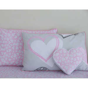 Parures de lit Enchanted : ajoutez du luxe et de l'élégance à votre literie - Product Image 1