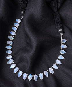 ลูกปัดหินมูนสโตนสีรุ้งเหลี่ยมเพชรพลอยสวยงามหินคริสตัลทรงรีกลมสำหรับทำเครื่องประดับกำไลข้อมือ - Product Image 1