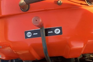 Tractor Agrícola Compacto Kubota B700 Diésel 4x4, Equipo Agrícola, Listo para Toma de Fuerza (PTO), Fiable, Bajo Número de Horas, para Jardinería y Uso Comercial - Product Image 2