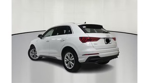 Audi Q3 2024 pour S Line Premium 45 TFSI, en excellent état - Product Image 4