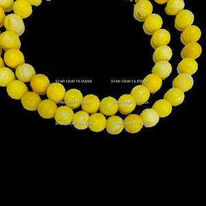 Collier au design moderne, bijoux fantaisie pour femmes en provenance d'Inde, look tendance, collier en résine fait à la main avec une finition attrayante - Product Image 3