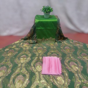 Tissu en Chiffon Somalien Fransawi Dirac de Qualité Supérieure, Très Demandé, Dernière Collection, avec Motif Exclusif et Broderie Scintillante, Idéal pour les Tenues de Mariage - Product Image 1