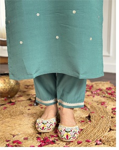 Tela de Chanderi de viscosa étnica bordada pesada exclusiva de primera calidad Kurti con Dupatta DE LINO DE TRABAJO bordado pesado para ropa de fiesta - Product Image 5