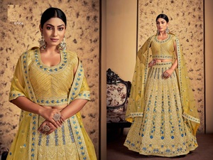 Lehenga Choli nupcial de diseñador de calidad superior para bodas disponible a precio mayorista del exportador de India - Product Image 2