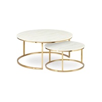 Table basse contemporaine en laiton avec un design unique Meubles élégants au fini doré pour un salon et des bureaux élégants