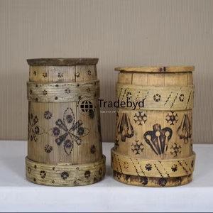 Tasse large en bois pour les amateurs de voyage, de camping et de randonnée par Tradebyd - Product Image 1