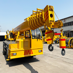 מנוף משאית חדש 4x4 זול, שלדה תוצרת עצמית עם משאיות לבנים למכירה - Product Image 3