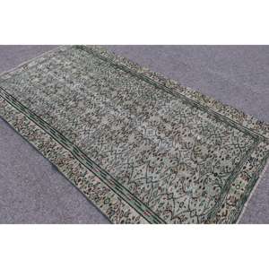 Tapis turc 4,5x8,2 pieds, tapis vintage, tapis à carreaux verts en laine - Product Image 1
