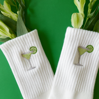 Nouvelles chaussettes brodées unisexes en gros Chaussettes brodées de sport avec logo personnalisé