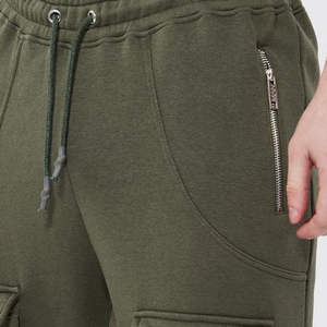 Pantalon de survêtement personnalisé de haute qualité pour hommes en gros pantalon de survêtement évasé respirant survêtement empilé pantalon décontracté imprimé taille moyenne plat - Product Image 5