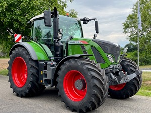 Tractor Fendt de 90HP 4WD Automático en Excelentes Condiciones, Usado, con Bomba de Cojinetes de Motor, Componentes Principales de la Caja de Cambios, Entrega Rápida - Product Image 6