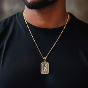 Elegante diseño helado Crown Ace K Naipe colgante 925 Plata y 18K chapado en oro Moissanite colgantes y dijes - Product Image 1