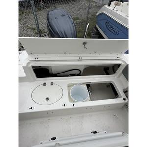 Nouveau produit de fournitures marines Robalo R202EX 2025 - Product Image 5