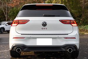 VOLKSWAGEN GTI S 2023 d'occasion, conduite à gauche/droite - Product Image 2
