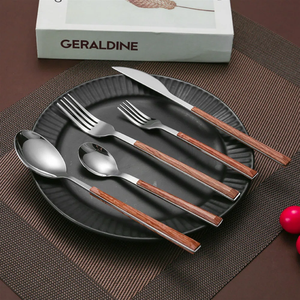Ensemble de couverts élégant en acier inoxydable miroir 5 pièces pour les fêtes et les restaurants, ensemble de couverts cadeau pour la salle à manger - Product Image 5