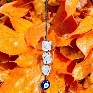 Porte-clés en agate sélénite MUNTAHA avec charme œil de protection, écologique, 15-20 cm, purification énergétique et protection, décoration Feng Shui pour la maison - Product Image 1