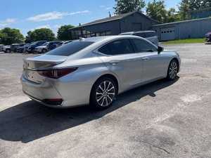 Utilisé 2019 Lex-us ES300h Ultra Luxe - Product Image 4