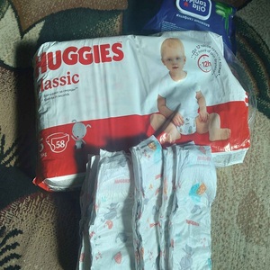 Pantalon classique Huggies de qualité supérieure Livraison rapide Couches pour bébé parfaites pour une absorption maximale et une coupe douce et douce - Product Image 4