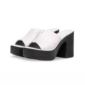 Pantoufles de sport formelles grises PU0413 - Product Image 3