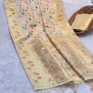 VASTRA COTTAGE Sari de Seda Kora Premium con Tejidos Meenakari en Toda la Prenda, Pallu de Zari de Lujo y Blusa de Brocado Butti - Product Image 3