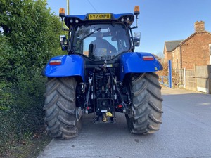 Tractor agrícola de segunda mano nuevo y tractor Hollandd T6.175 a la venta - Product Image 3